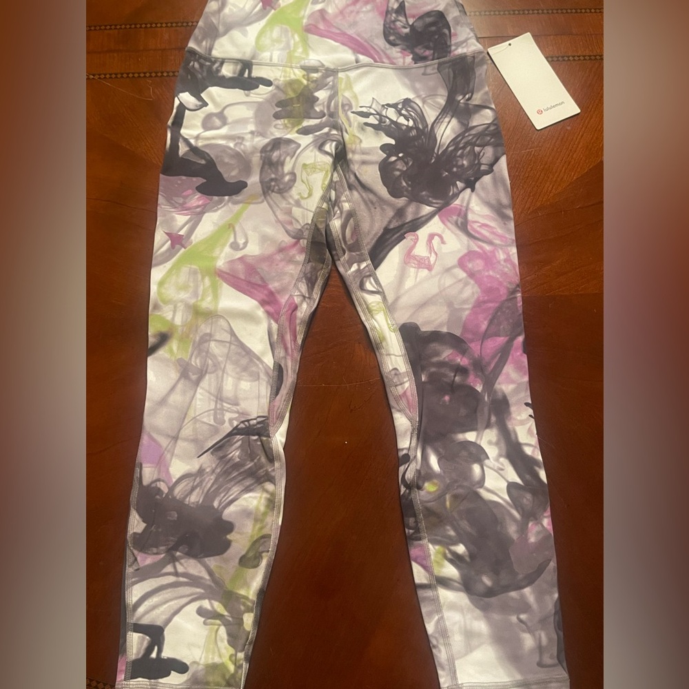 Lululemon Throwback Align 25” Multicolor Size 10